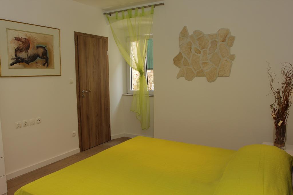 Apartment House Vitaic Supetar Zimmer foto