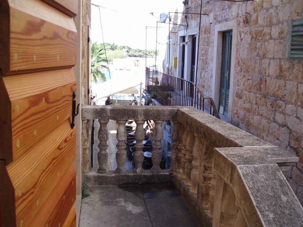 Apartment House Vitaic Supetar Exterior foto